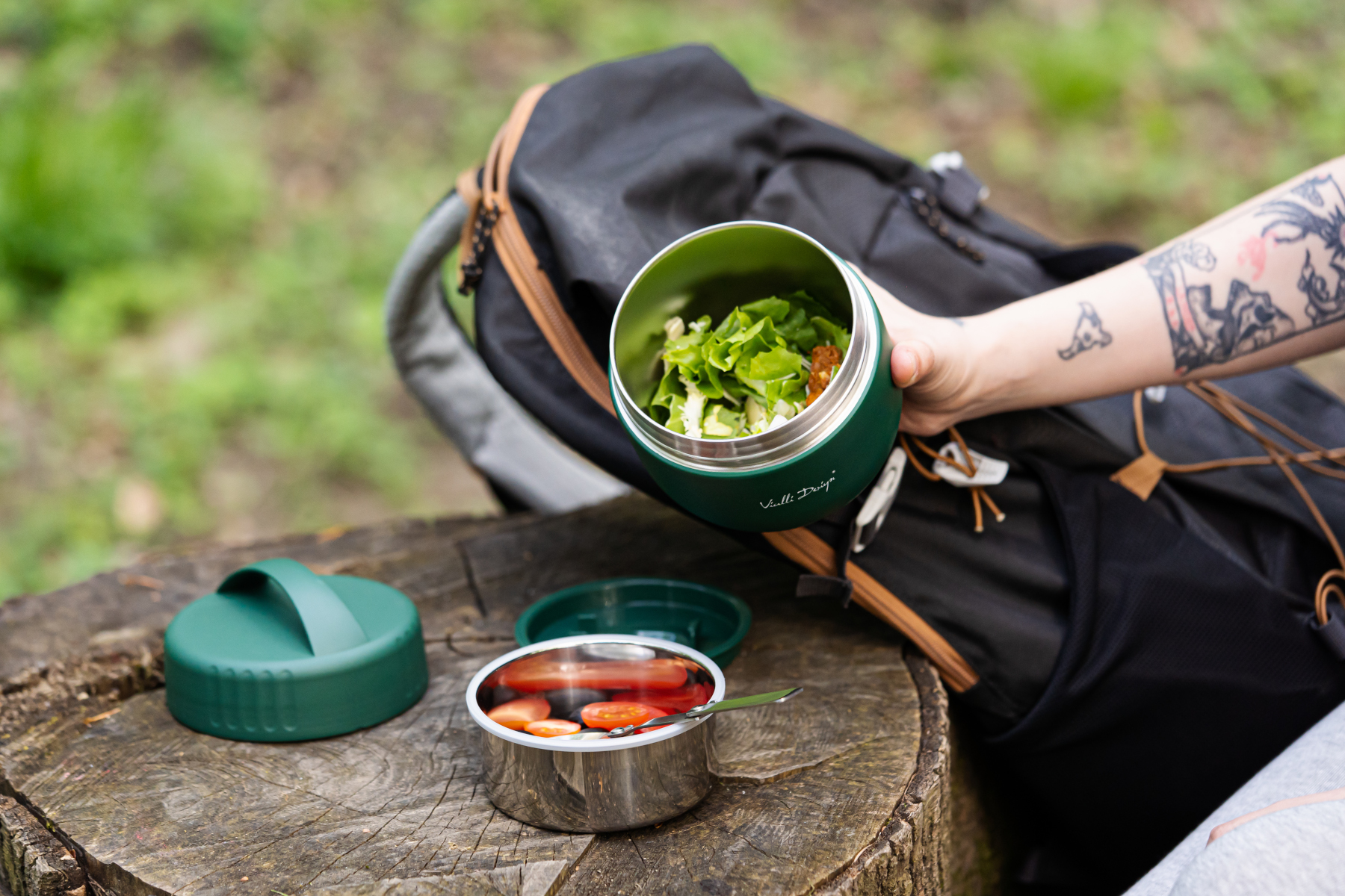 Termos z pojemnikiem i łyżką 680 ml zielony - obrazek 6